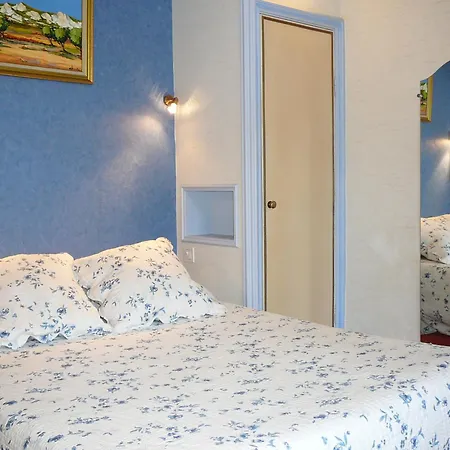 Du Fiacre 3* Carpentras