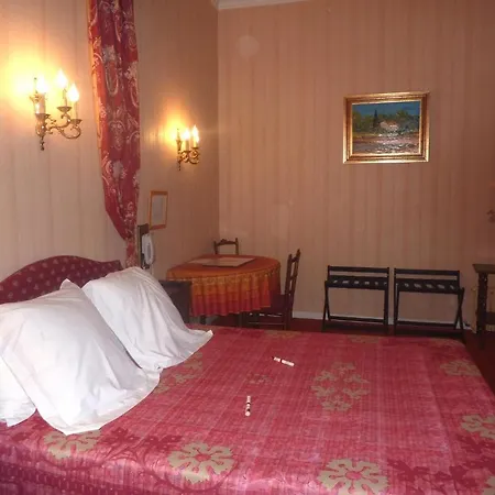 Du Fiacre 3* Carpentras